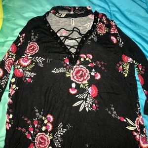 Cute shirt with flowers